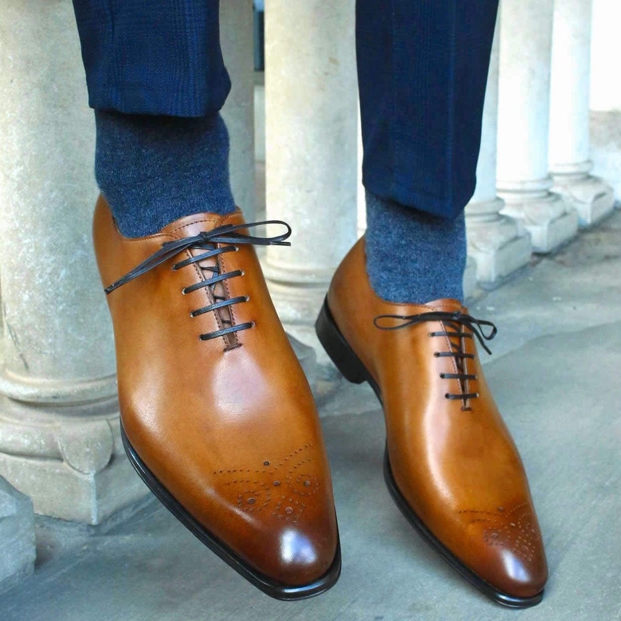 Ellington Wholecut Brogue | Thomas Bird | tblon.com display picture 2