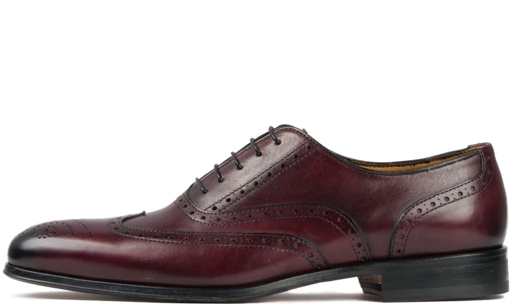 Wingtip Oxford Brogue | Thomas Bird | tblon.com Wingtip Oxford Brogue | Thomas Bird | tblon.com